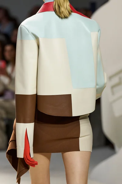 Look 41